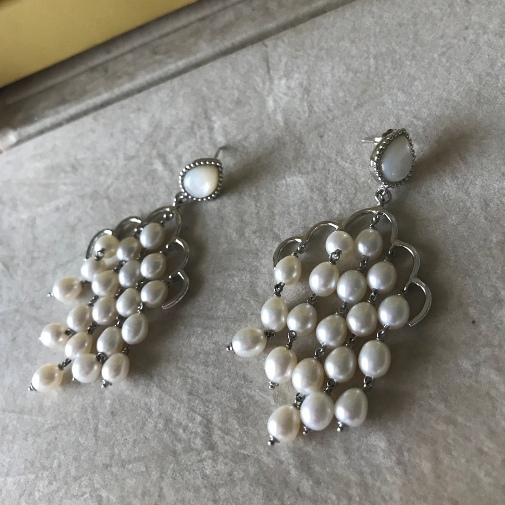 Mother pearl and pearls earring